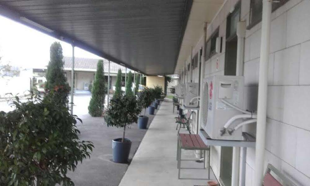 Donald Riverside Motel Exterior photo